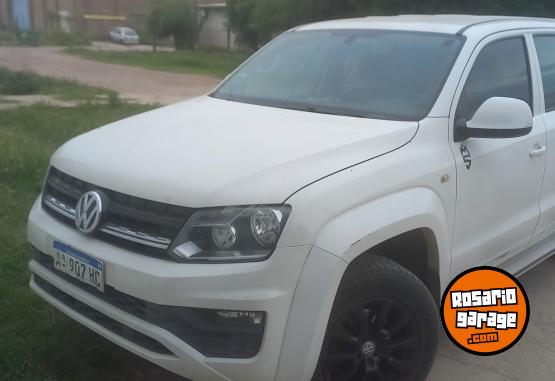 Camionetas - Volkswagen AMAROK 2017 Diesel 175000Km - En Venta