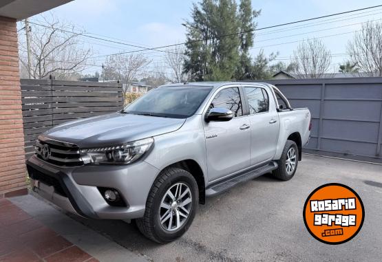 Camionetas - Toyota Hilux srx 2016 Diesel 140000Km - En Venta