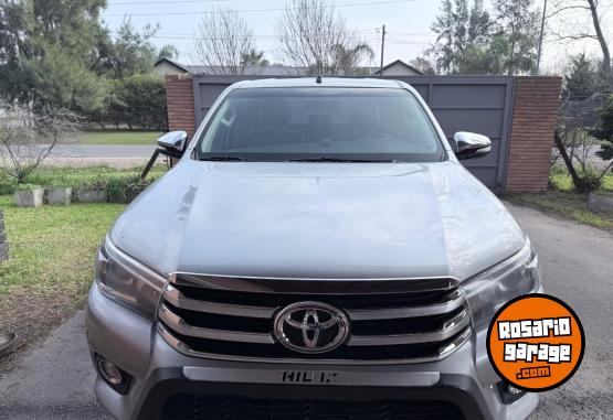 Camionetas - Toyota Hilux srx 2016 Diesel 140000Km - En Venta