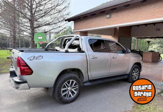 Camionetas - Toyota Hilux srx 2016 Diesel 140000Km - En Venta
