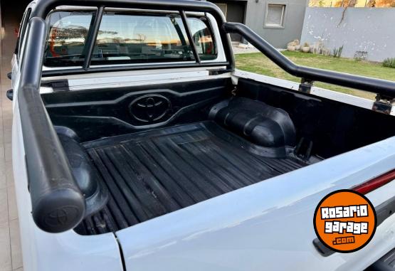 Camionetas - Toyota Hilux 2.4 TDi 4x4 2019 Diesel - En Venta