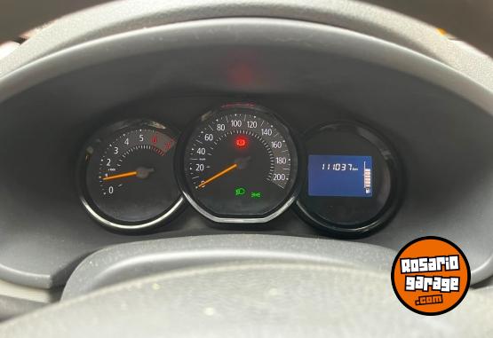 Autos - Renault Logan expression 2016 Nafta 112000Km - En Venta