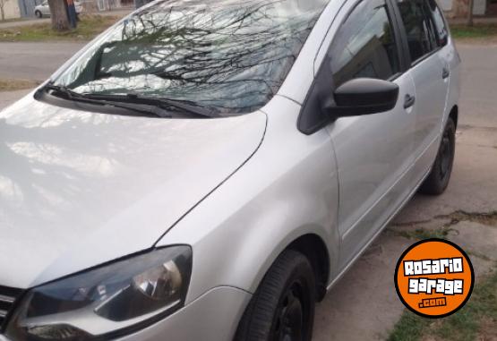 Autos - Volkswagen Suran 2012 Nafta 180000Km - En Venta