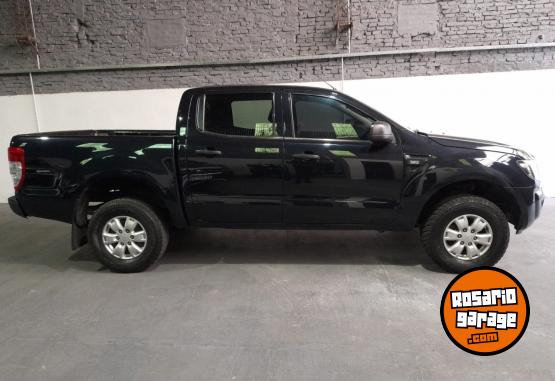 Camionetas - Ford Ranger XLS 2016 Diesel 198000Km - En Venta