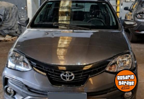 Autos - Toyota Etios xls At 5 puertas 2020 Nafta 35000Km - En Venta