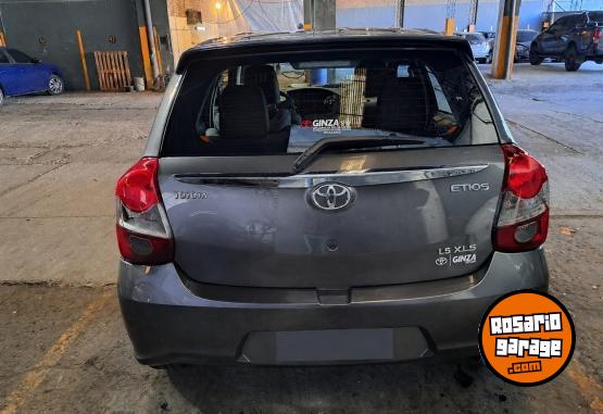Autos - Toyota Etios xls At 5 puertas 2020 Nafta 35000Km - En Venta