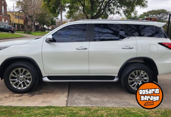 Camionetas - Toyota SW4 2021 Diesel 180000Km - En Venta