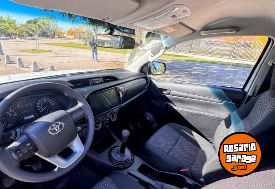 Camionetas - Toyota HILUX 2.4 SC DX 2026 Diesel 0Km - En Venta