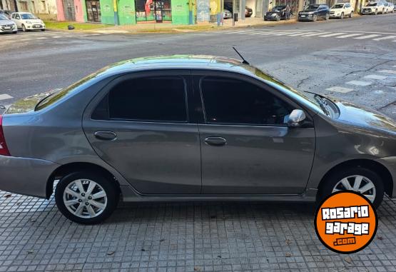 Autos - Toyota ETIOS XLS 1.5N 6MT 2018 Nafta 90000Km - En Venta