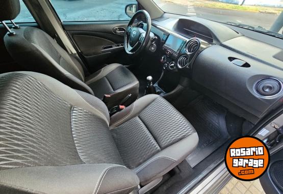Autos - Toyota ETIOS XLS 1.5N 6MT 2018 Nafta 90000Km - En Venta