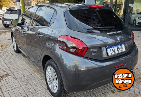 Autos - Peugeot 208 ALLURE NAV 2019 Nafta 90000Km - En Venta