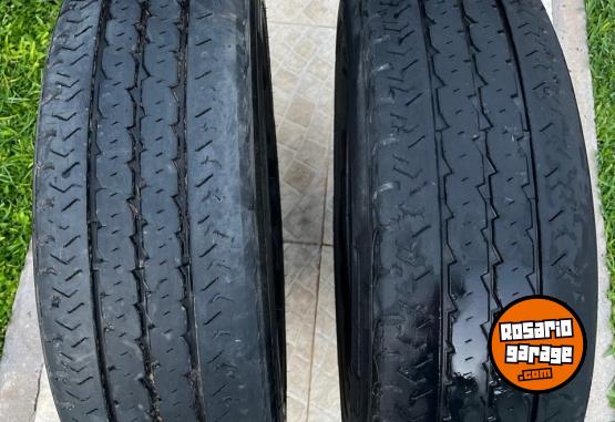 Accesorios para Autos - Cubiertas Pirelli 205/75/16 excelente estado - En Venta