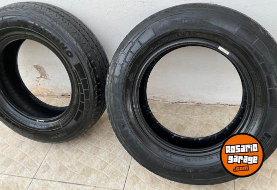 Accesorios para Autos - Cubiertas Pirelli 205/75/16 excelente estado - En Venta