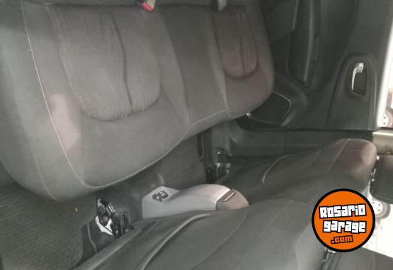 Camionetas - Fiat Toro Volcano 2016 Diesel 129000Km - En Venta