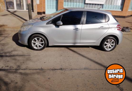 Autos - Peugeot 208 Allure Plus touchcree 2013 Nafta 129Km - En Venta