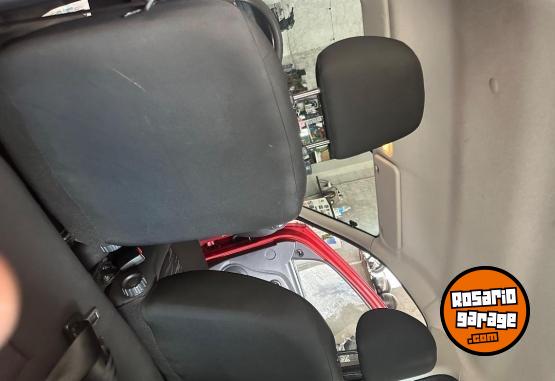 Autos - Renault SANDERO AUTHENTIQUE 2013 Nafta 110000Km - En Venta