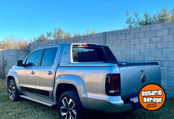 Camionetas - Volkswagen Amarok Extreme V6 2024 Diesel 54000Km - En Venta