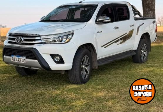 Camionetas - Toyota Hilux srx 2.8 2017 Diesel 160000Km - En Venta