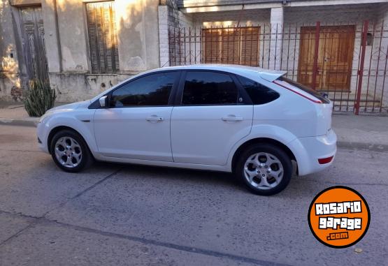 Autos - Ford FOCUS GHIA 2.0 2013 Nafta 205000Km - En Venta