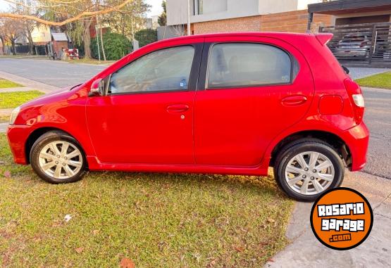 Autos - Toyota Etios 2017 Nafta 78000Km - En Venta