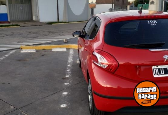 Autos - Peugeot 208 pack cuir 2015 Nafta 39000Km - En Venta