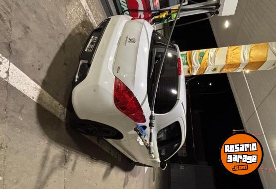 Autos - Peugeot 308 feline 2013 Nafta 157000Km - En Venta