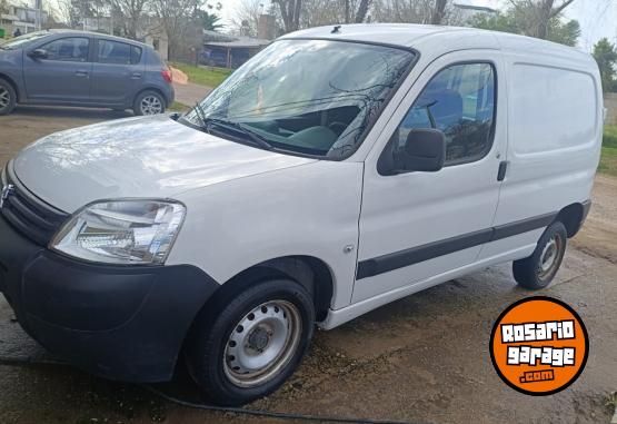Utilitarios - Peugeot 2024 hdi confort 2024 Diesel 120000Km - En Venta