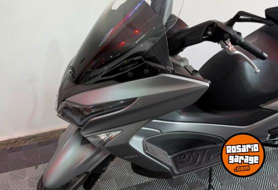 Motos - Kymco X-town 250 2025 Nafta 3100Km - En Venta
