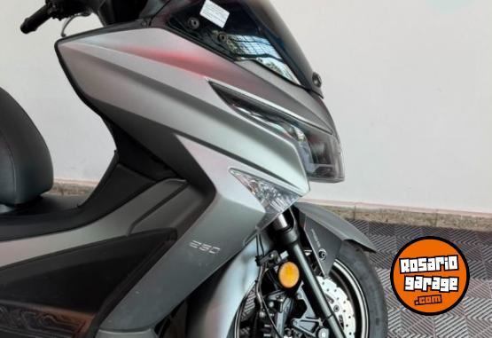 Motos - Kymco X-town 250 2025 Nafta 3100Km - En Venta