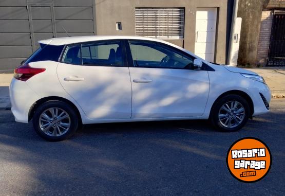 Autos - Toyota YARIS XLS 1.5N 2021 Nafta 37400Km - En Venta