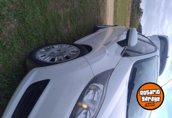 Autos - Ford Fiesta 2015 Nafta 115000Km - En Venta