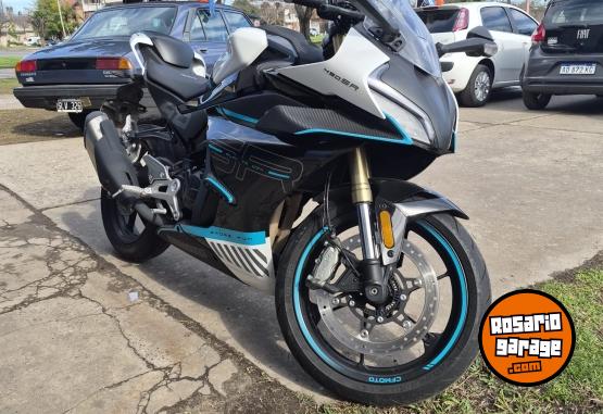 Motos - CF 450 sr 2025 Nafta 6000Km - En Venta