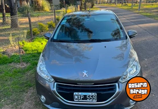 Autos - Peugeot 208 2013 GNC 130000Km - En Venta