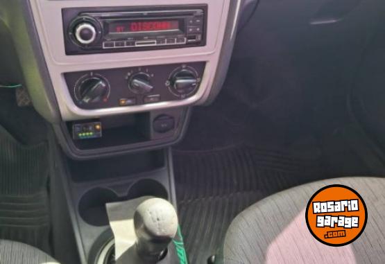 Autos - Volkswagen Voyage 2013 GNC 330000Km - En Venta