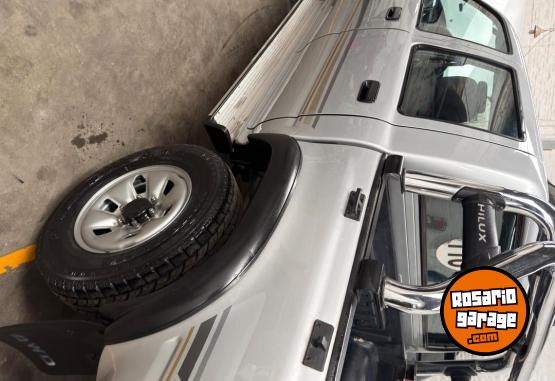 Camionetas - Toyota Hilux 2002 Diesel 320000Km - En Venta