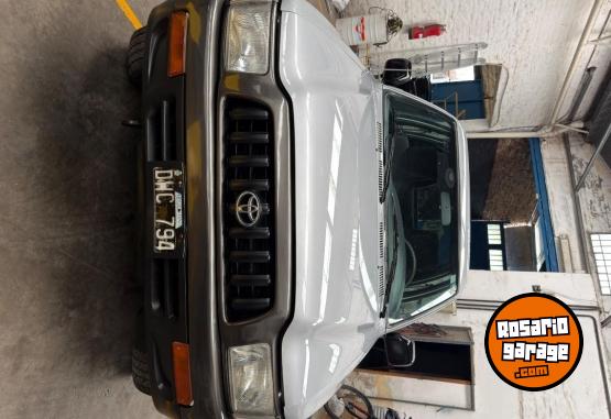 Camionetas - Toyota Hilux 2002 Diesel 320000Km - En Venta