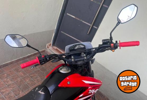 Motos - Corven Triax 150 2021 Nafta 11000Km - En Venta
