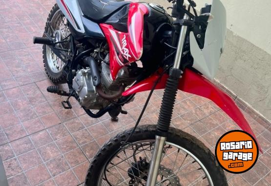 Motos - Corven Triax 150 2021 Nafta 11000Km - En Venta