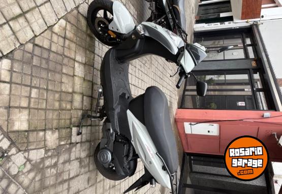 Motos - Kymco Agility 125 2024 Nafta 5000Km - En Venta