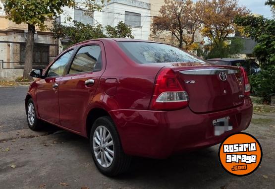 Autos - Toyota Etios xls 2015 Nafta 107000Km - En Venta