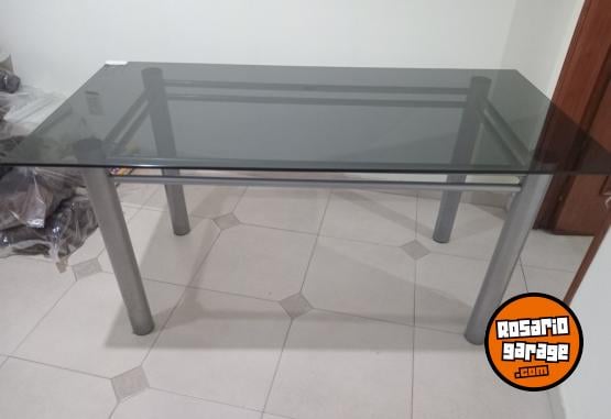 Hogar - Juego de mesa y sillas - En Venta