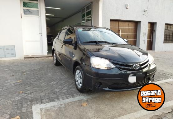 Autos - Toyota ETIOS  XS 2015 Nafta 44000Km - En Venta
