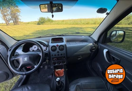 Utilitarios - Peugeot PARTNER PATAGONICA 1.6N 2017 GNC 130000Km - En Venta