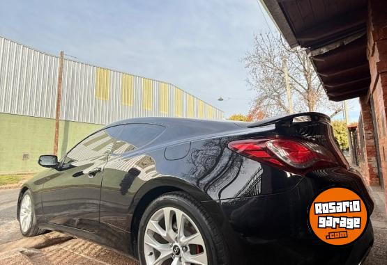 Autos - Hyundai G�nesis 2013 Nafta 84500Km - En Venta