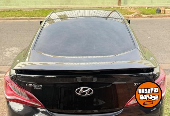 Autos - Hyundai G�nesis 2013 Nafta 84500Km - En Venta