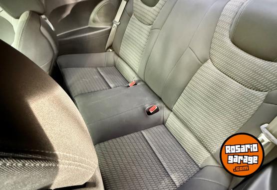 Autos - Hyundai G�nesis 2013 Nafta 84500Km - En Venta