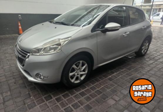 Autos - Peugeot 208 ALLURE TOUCH 2015 Nafta 100000Km - En Venta