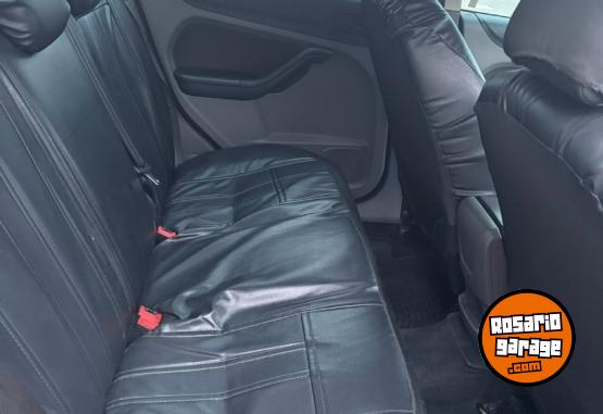 Autos - Ford Focus 2013 GNC 250000Km - En Venta