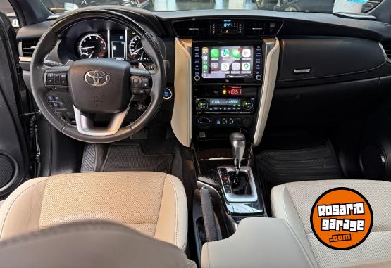 Camionetas - Toyota SW4 Diamond AT 2022 Diesel - En Venta