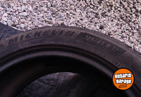 Accesorios para Autos - Enganche Toyota Corolla y Cubiertas - En Venta